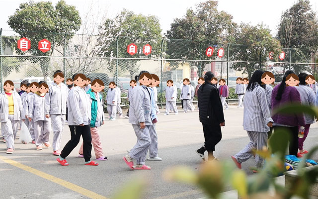 庆祝“三八”女神节 ,趣味比赛展风采