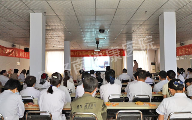 济南神康医院举行“庆5.12国际护士节表彰大会暨文艺汇演”活动